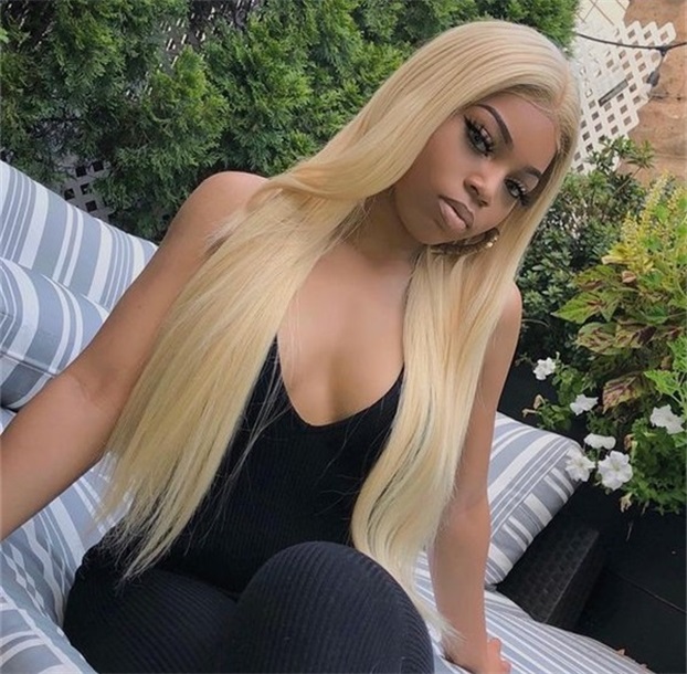 blonde-straight-wig